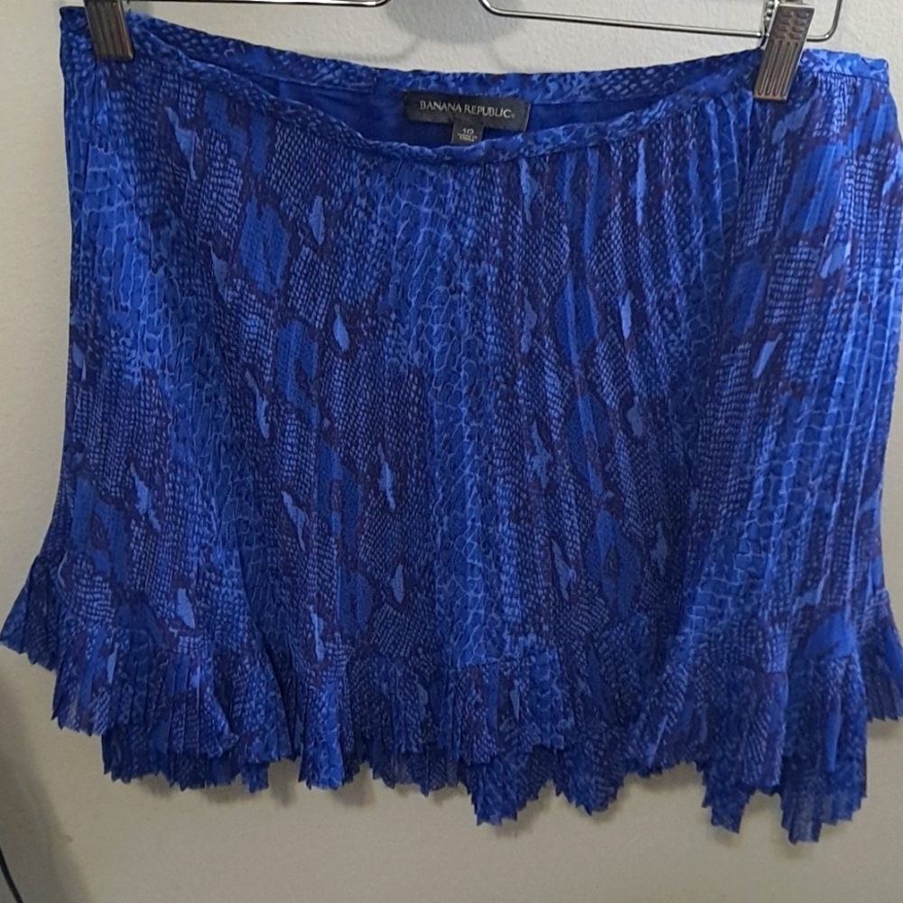 Banana Republic blue snake skin pattern skirt